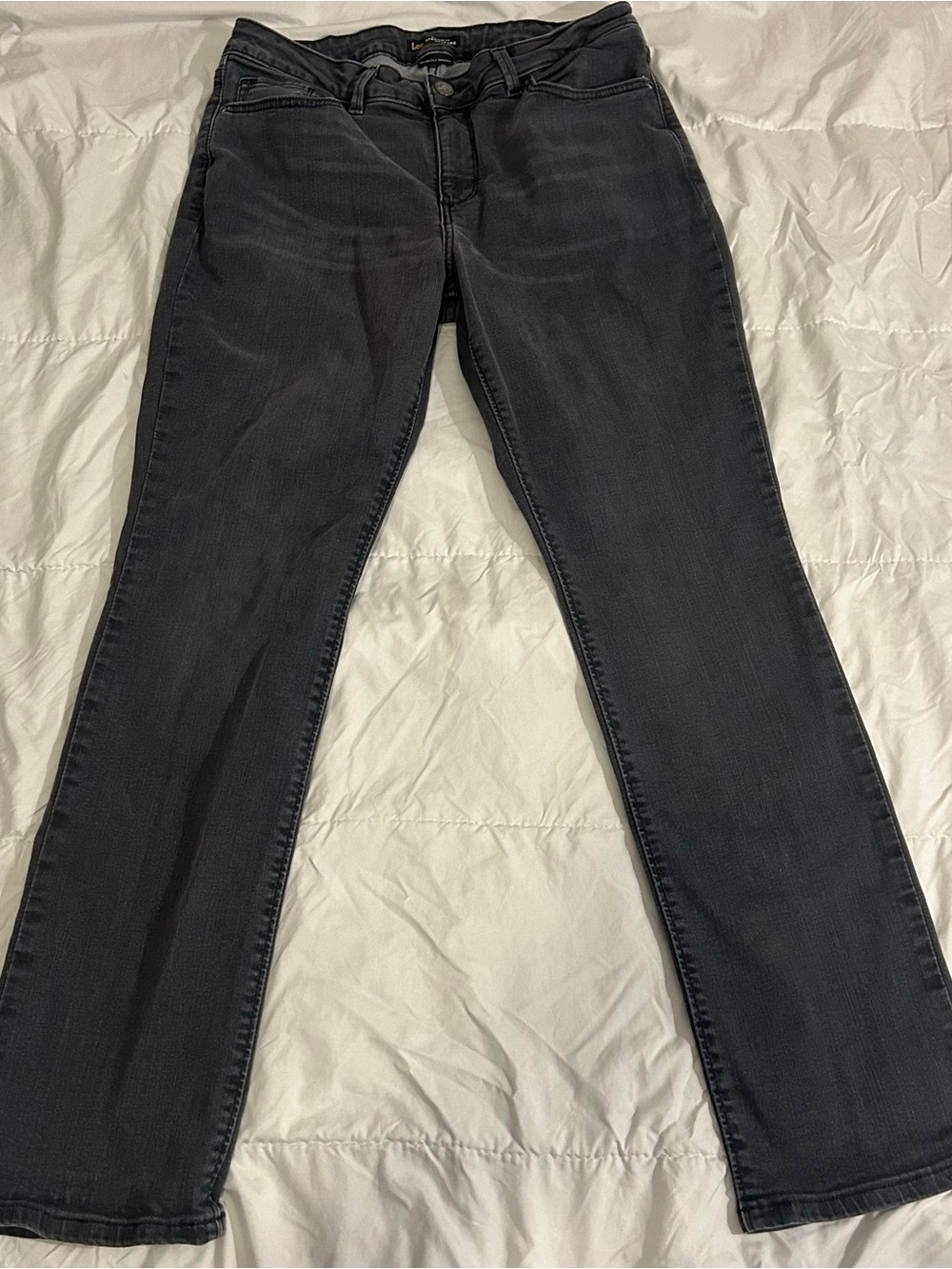 Lee Secretly Shapes Straight Leg Jeans Women’s 14 M Black Mid Rise